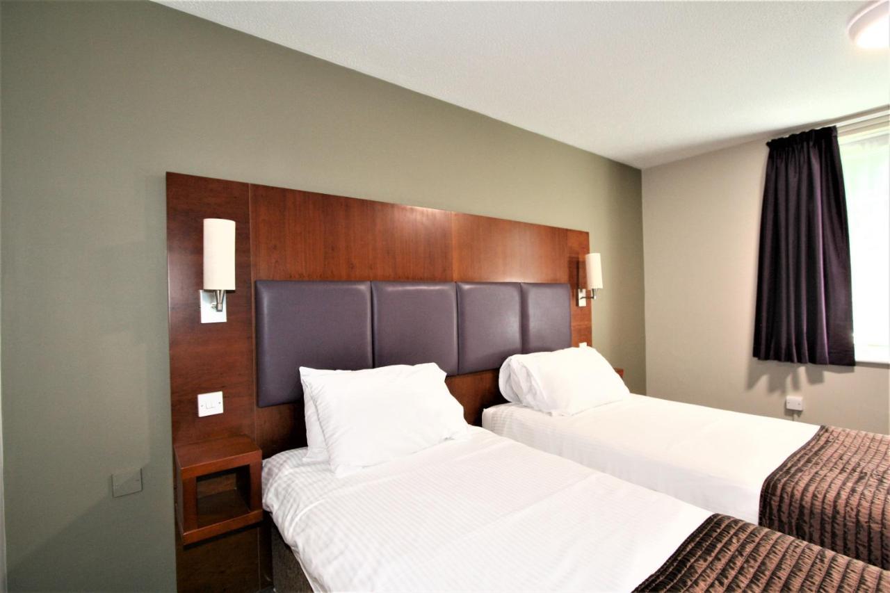 The Oakwood Hotel By Roomsbooked Γκλόστερ Εξωτερικό φωτογραφία